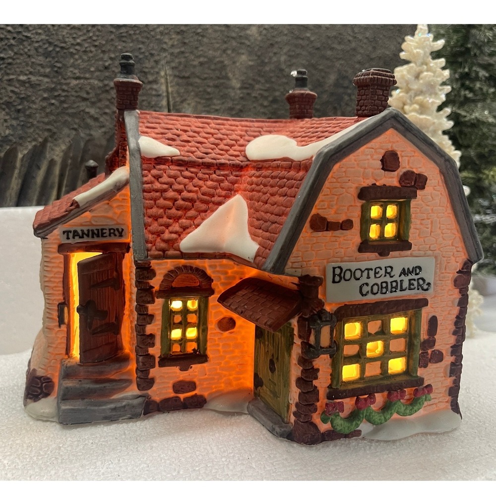 Department 56 Dickens Village Series BOOTER AND COBBLER 5924-2 1988 Christmas